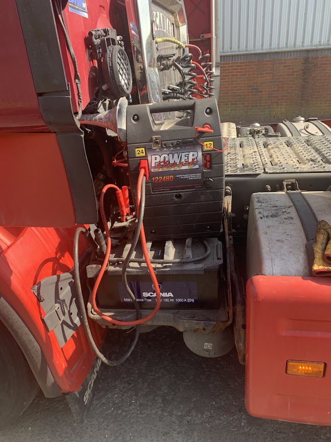 HGV jump start with a power starter near Hindley.